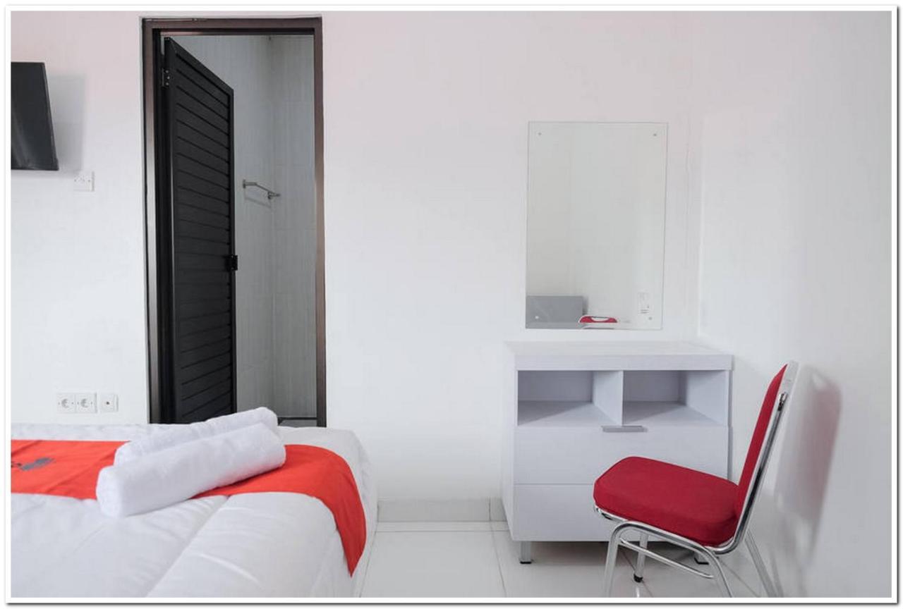 فندق Reddoorz Near Kota Tua 2 جاكرتا المظهر الخارجي الصورة