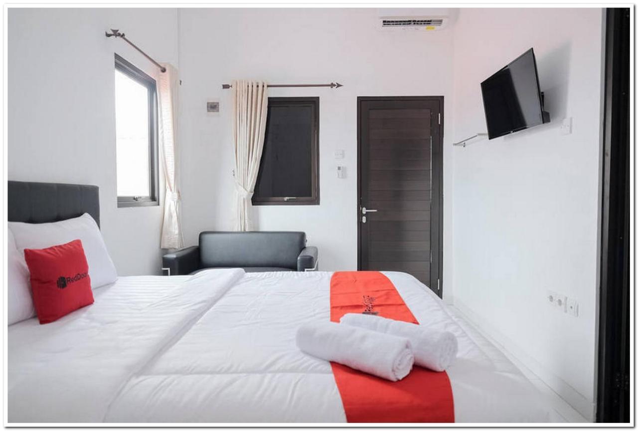 فندق Reddoorz Near Kota Tua 2 جاكرتا المظهر الخارجي الصورة